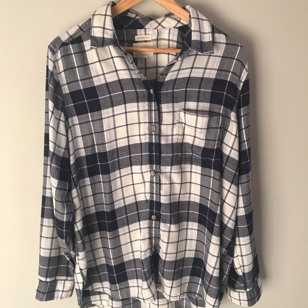 BNWT American Eagle Blue Plaid Flannel Buttondown